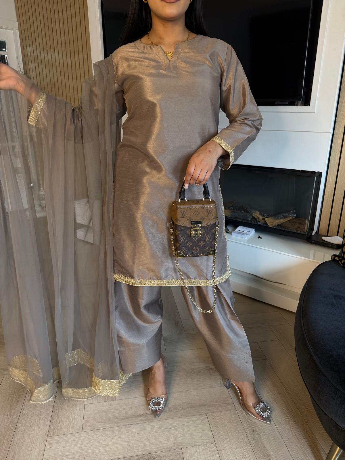 Hola 3pc Farshi Shalwar Suit With Gold Lace