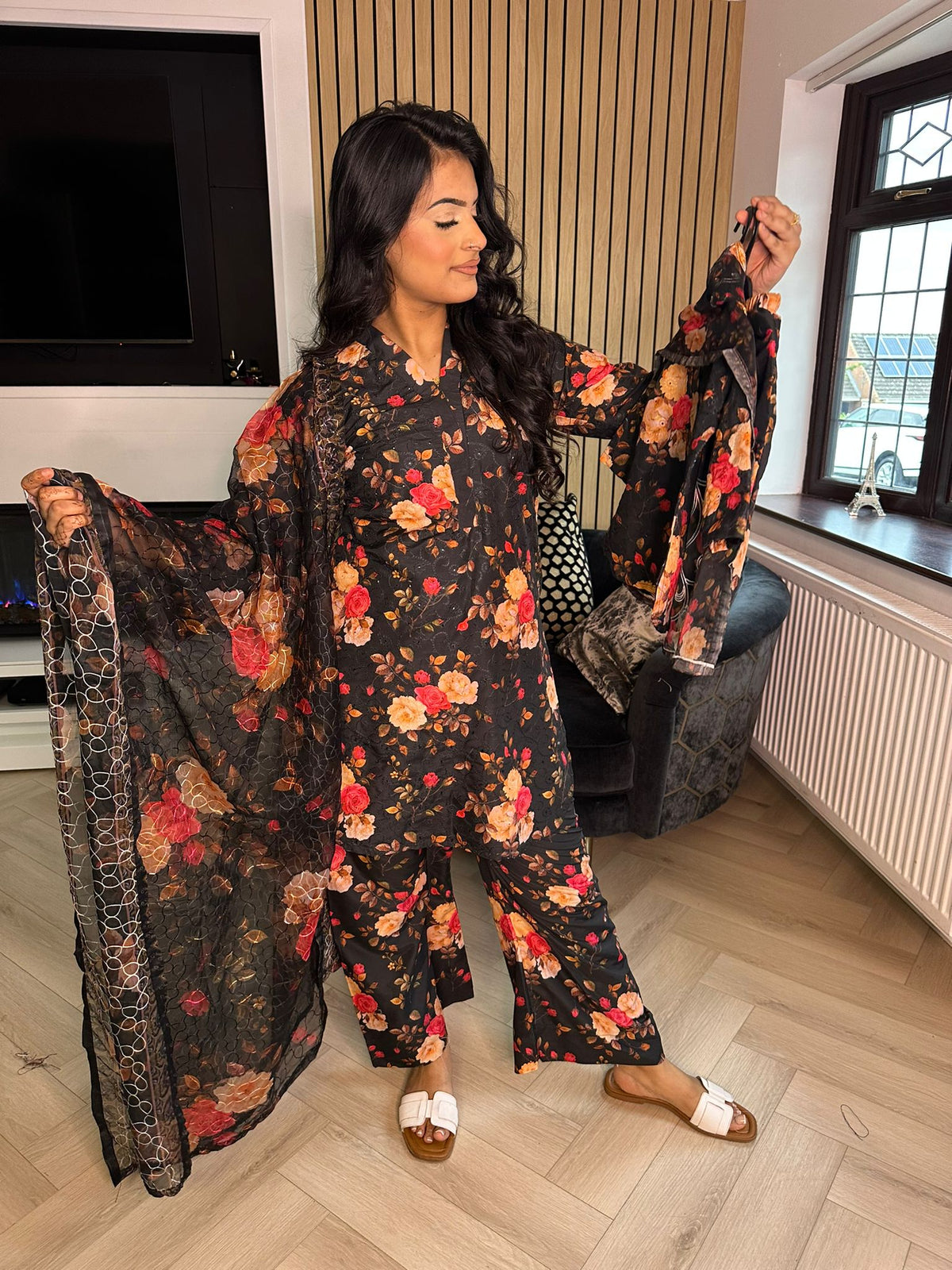 Reema M&D - Black Red Floral