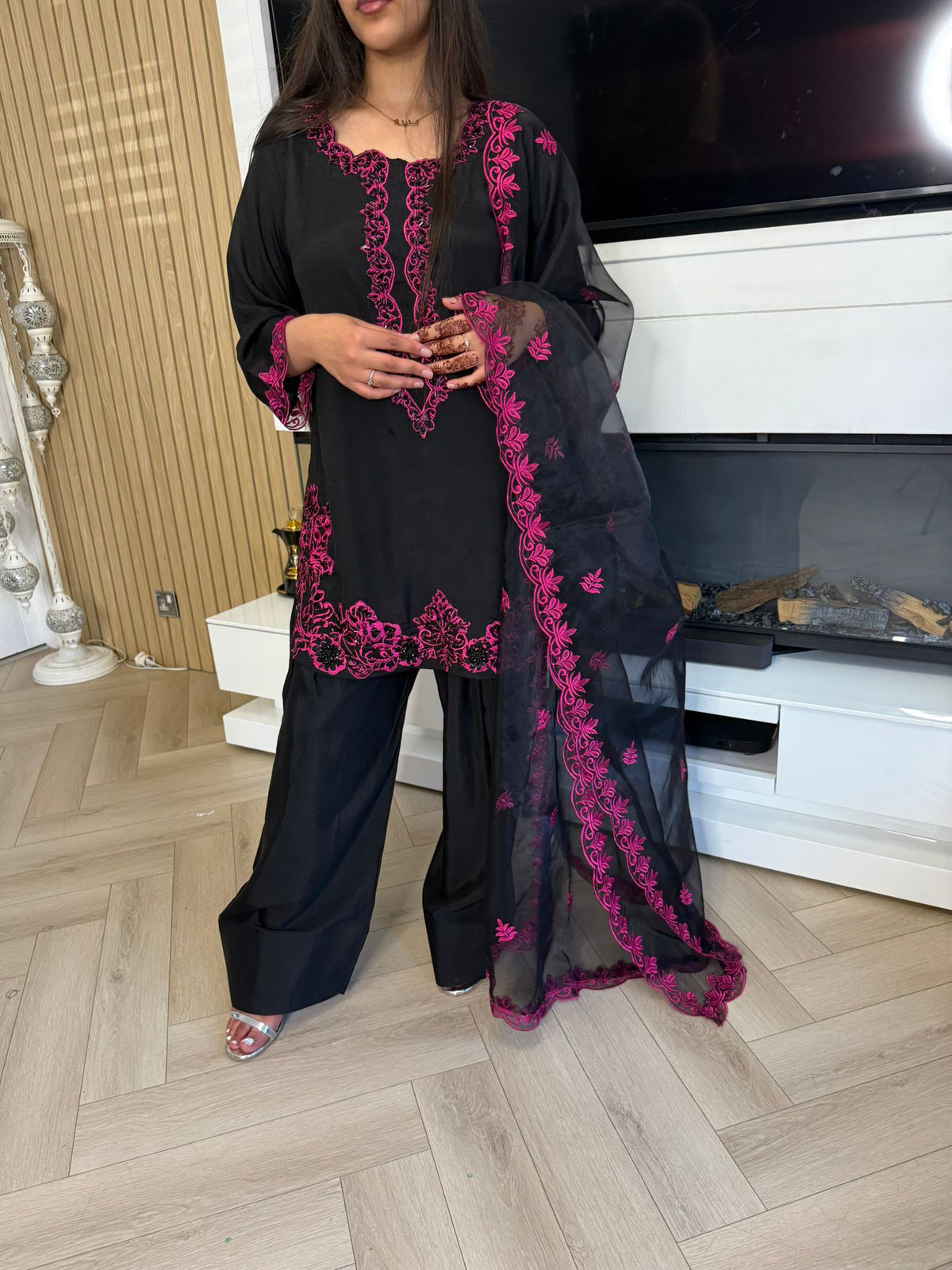 Zimal Farshi Silk Suits by Raniya.H