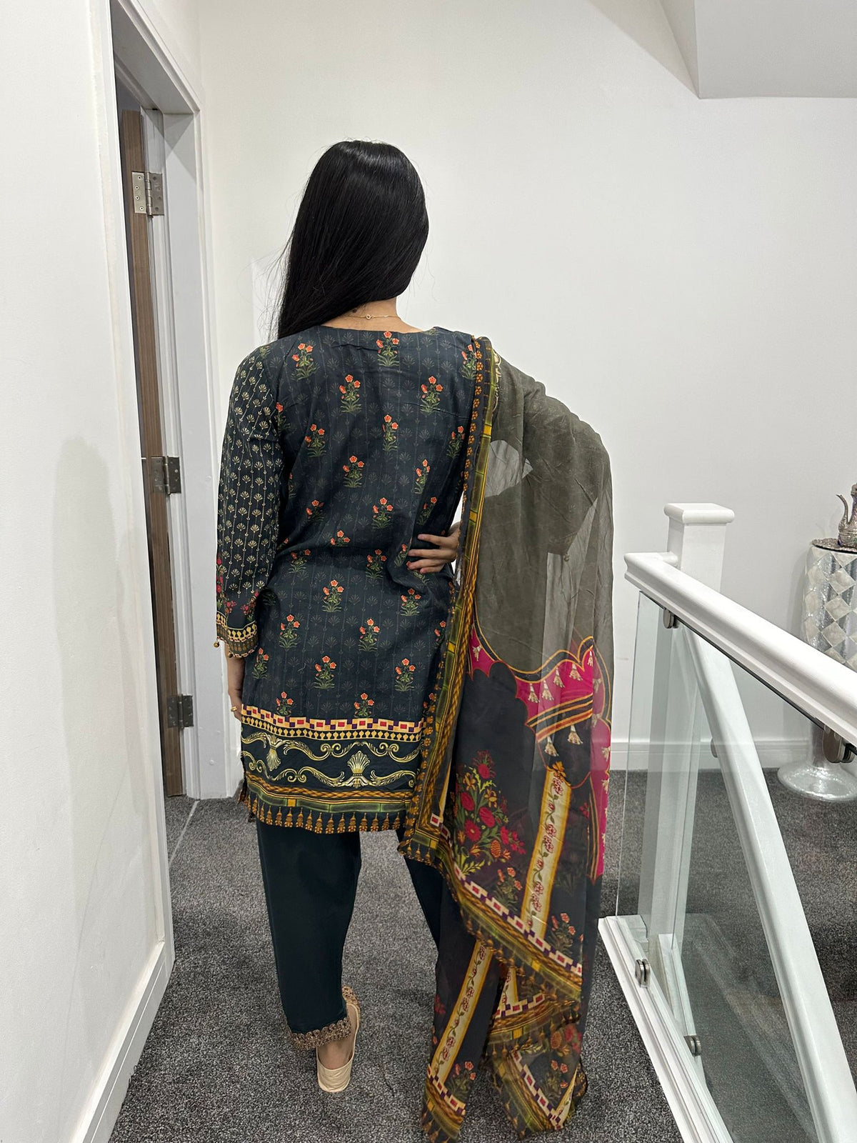 Muskaan Lawn Collectionby Raniya - Grey D2-F1