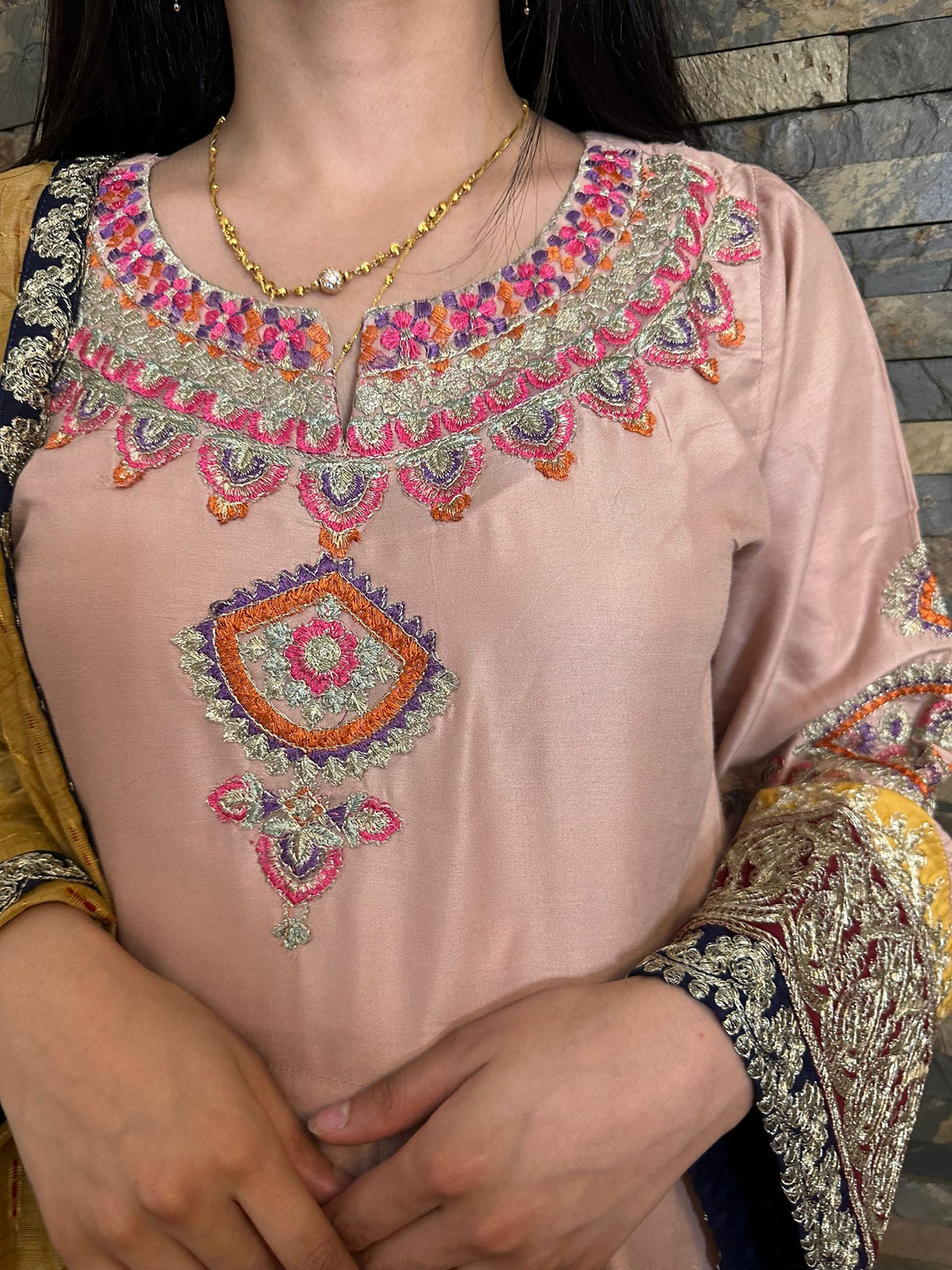Inayat - Pink D2-E6