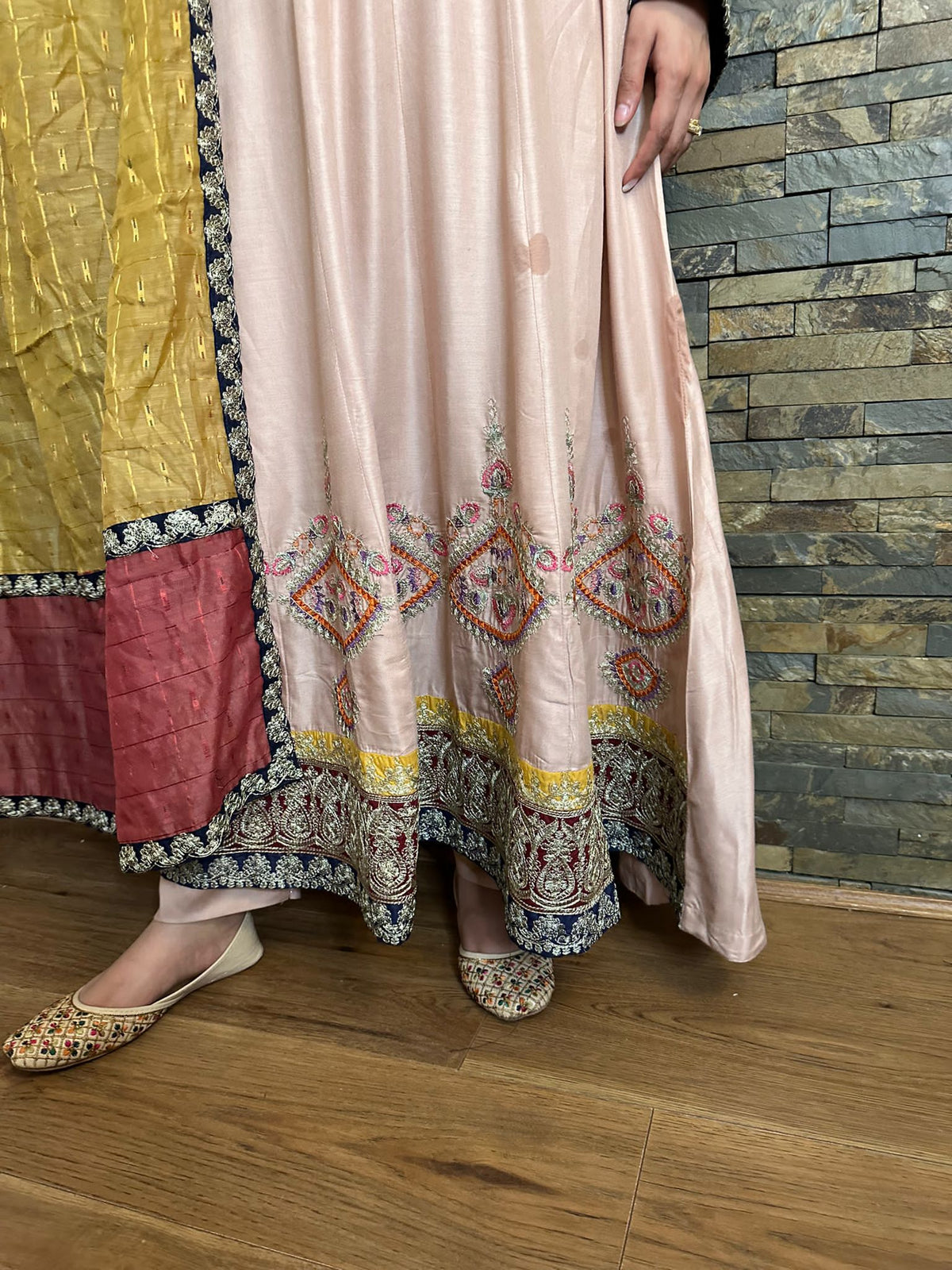 Inayat - Pink D2-E6