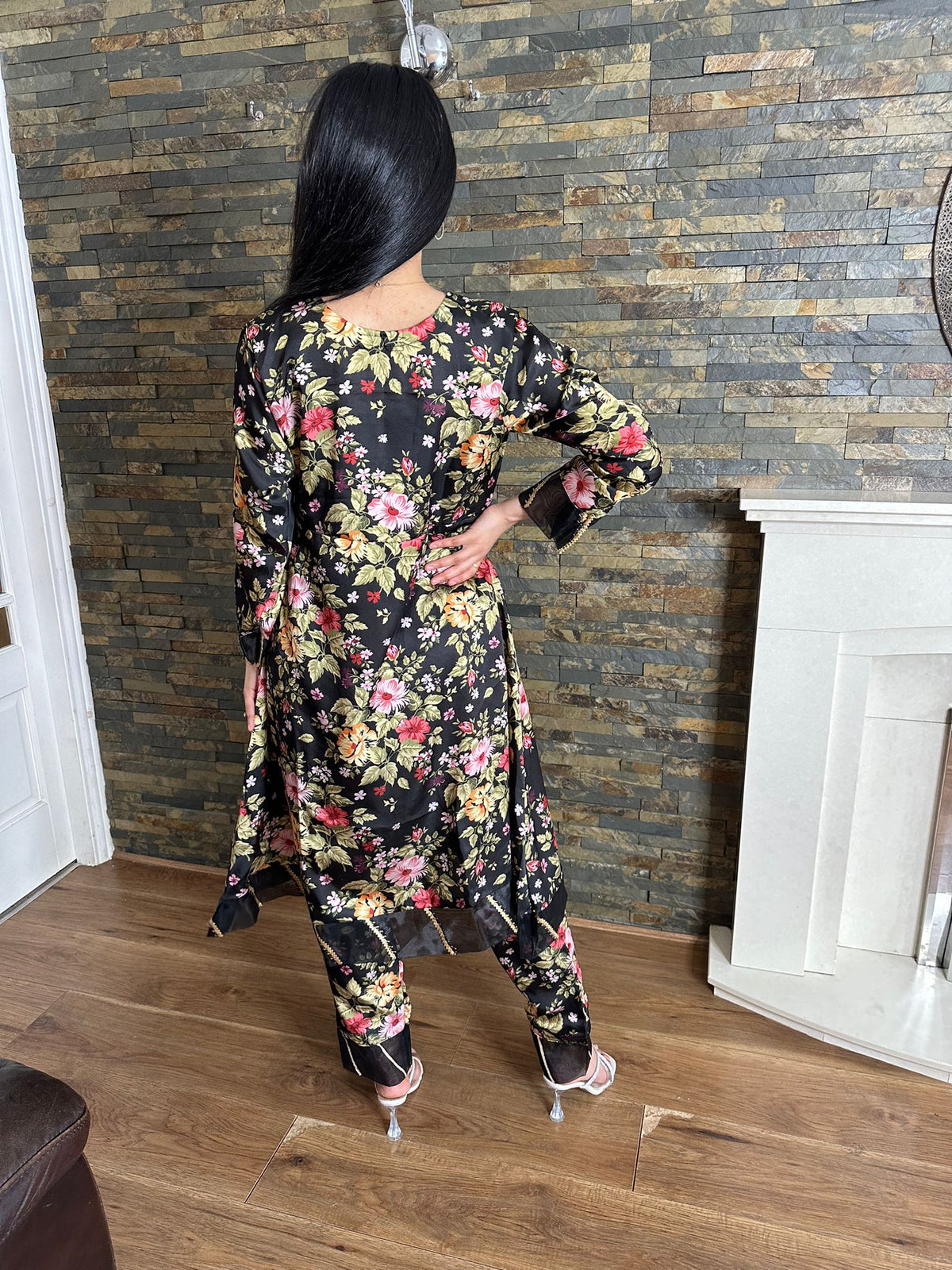 Rozina - Black Floral