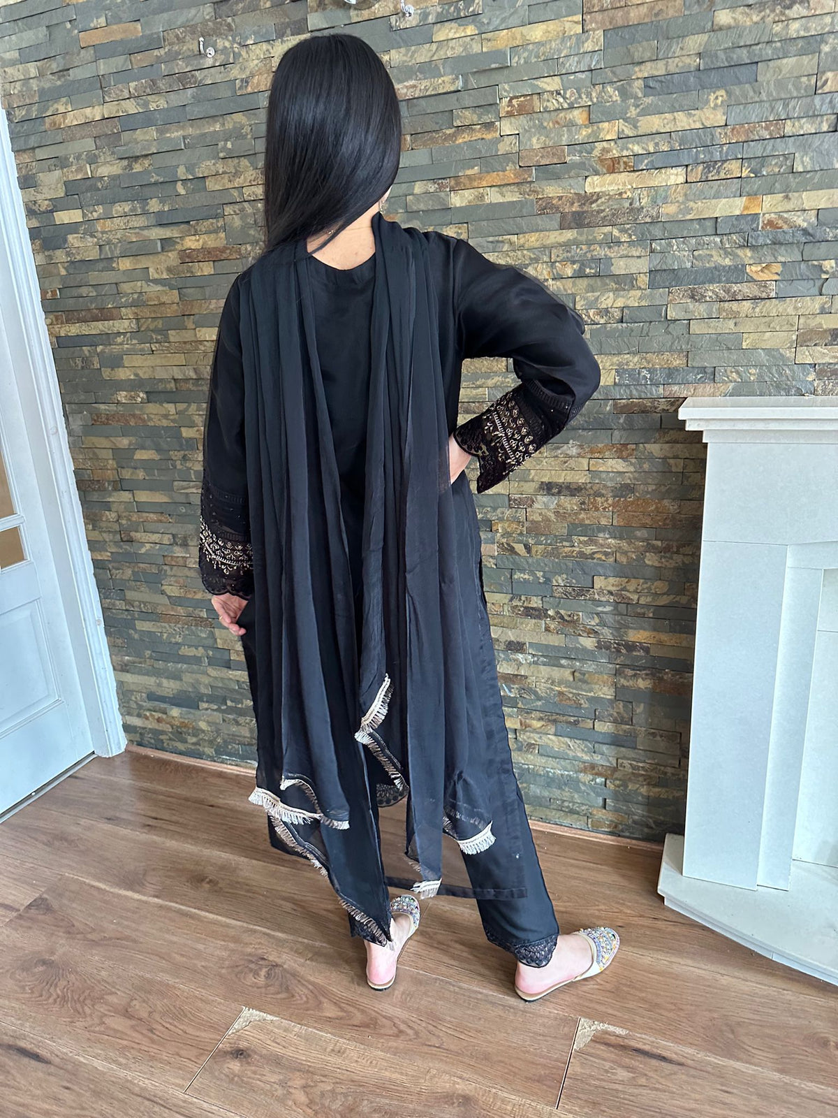 Sameera - Black U3-F1